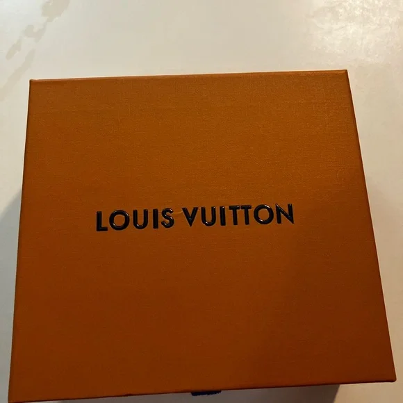 Pink Monogram Key Pouch/key chain- stamped on clasps- FULL INCLUSION- New - Picture 10 of 11